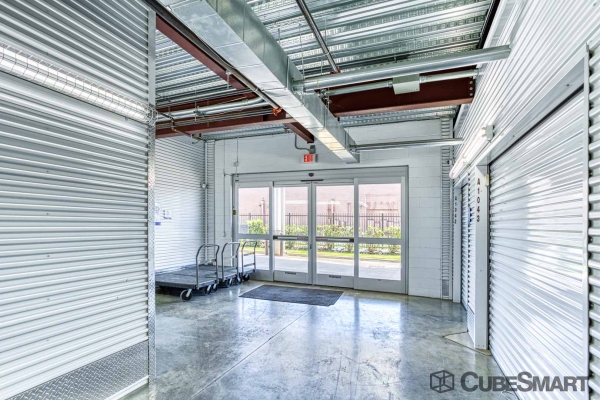 Facility photo: //images.sparefoot.com/medium/222031693ab0e614c5b.jpg