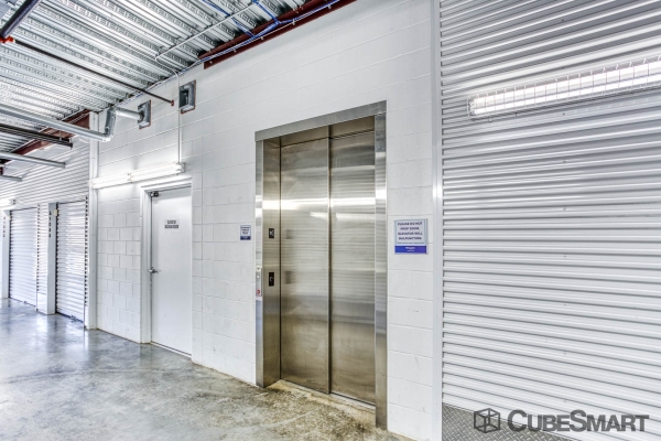 Facility photo: //images.sparefoot.com/medium/222031693ab0e768116.jpg