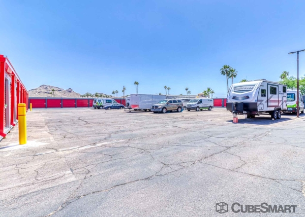 Storage Units at CubeSmart Self Storage - AZ Phoenix East Bell Rd - 1628 East Bell Road