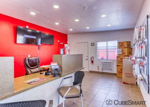 Storage Units at CubeSmart Self Storage - AZ Phoenix East Bell Rd - 1628 East Bell Road