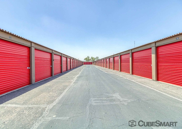 Storage Units at CubeSmart Self Storage - AZ Phoenix N 27th Ave - 6316 North 27th Avenue