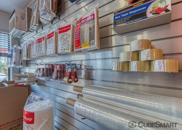 Storage Units at CubeSmart Self Storage - AZ Phoenix N 27th Ave - 6316 North 27th Avenue