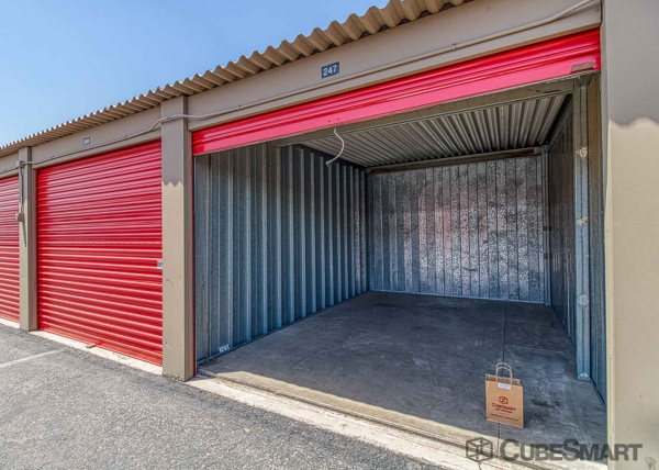 Storage Units at CubeSmart Self Storage - AZ Phoenix N 27th Ave - 6316 North 27th Avenue