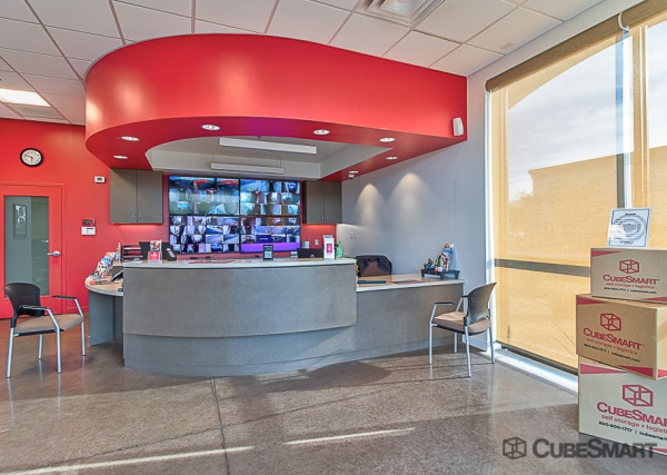 Facility photo: //images.sparefoot.com/medium/2220356890517bcef53.jpg