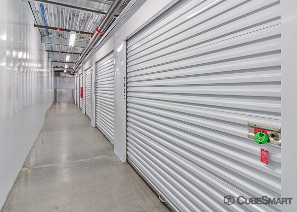 Facility photo: //images.sparefoot.com/medium/222035698d80ef95719.jpg