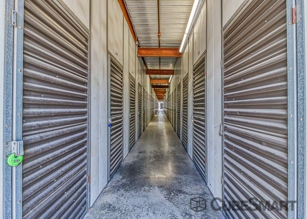 Facility photo: //images.sparefoot.com/medium/222044688c5ff12892a.jpg
