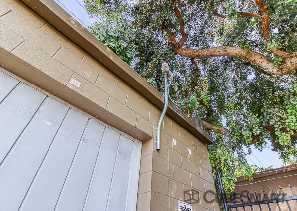 Facility photo: //images.sparefoot.com/medium/222046693a76ac6ff6c.jpg