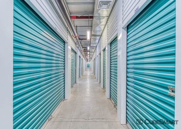 Storage Units at CubeSmart Self Storage - NV Las Vegas E Sunset Rd - 3869 East Sunset Road
