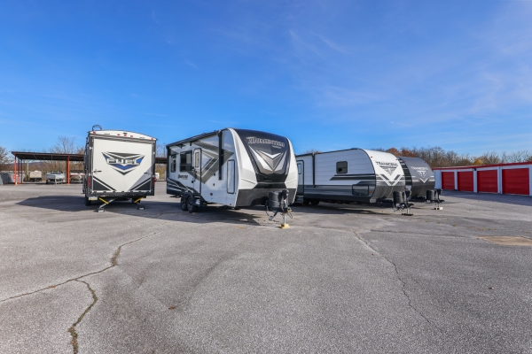 Facility photo: //images.sparefoot.com/medium/2220576887dbb63ba72.jpg