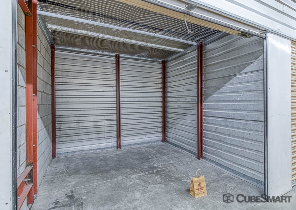 Facility photo: //images.sparefoot.com/medium/222071686f5d01e56c7.jpg