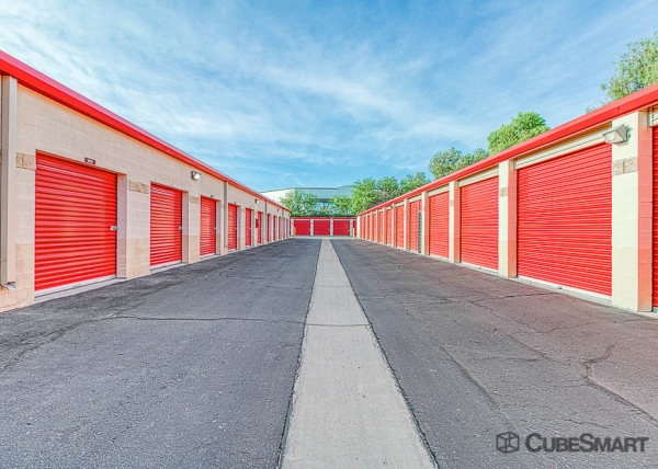 Facility photo: //images.sparefoot.com/medium/2220716883238200361.jpg