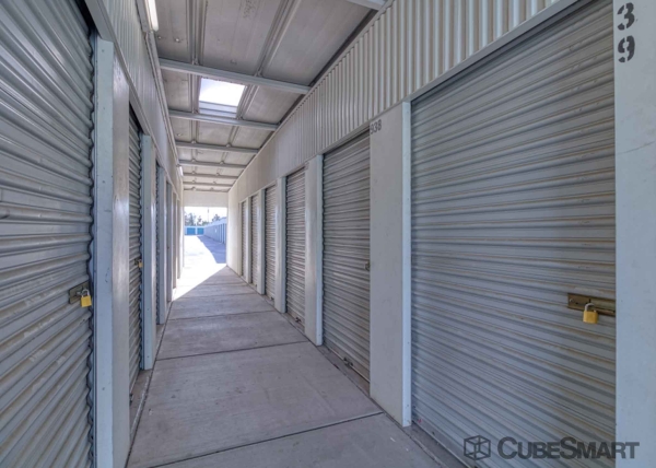 Facility photo: //images.sparefoot.com/medium/2220766871feaac6071.jpg