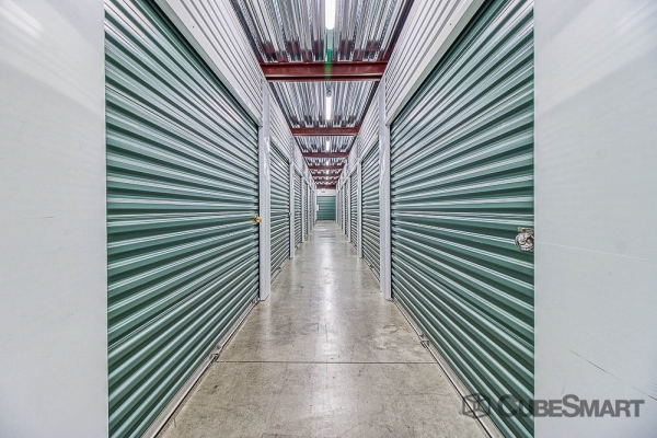 Facility photo: //images.sparefoot.com/medium/222077688c5e8aa68c6.jpg