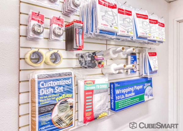 Facility photo: //images.sparefoot.com/medium/222083688c601ab0848.jpg