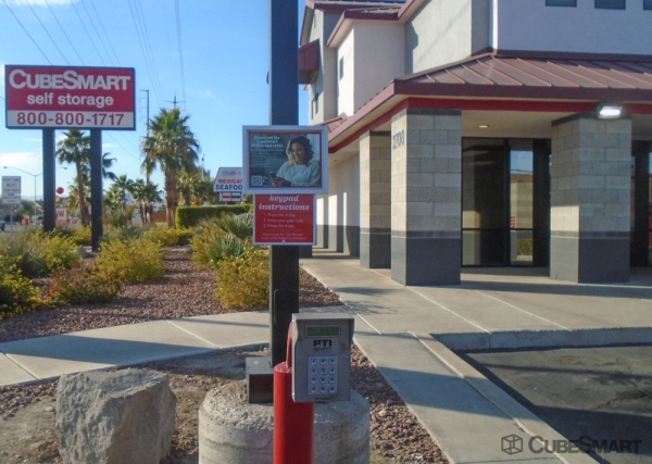 Storage Units at CubeSmart Self Storage - NV Las Vegas E Flamingo Rd - 2700 East Flamingo Road
