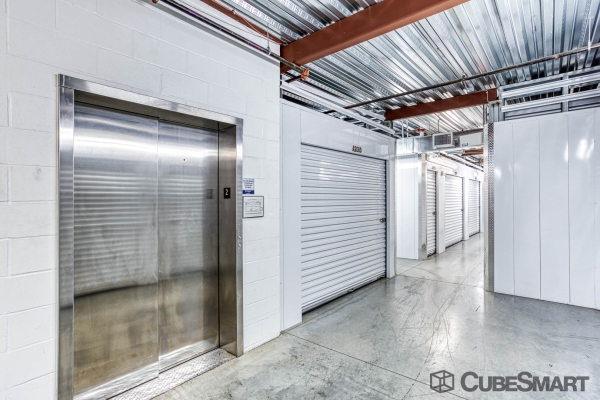 Storage Units at CubeSmart Self Storage - TX Sugar Land Hwy 6 - 4153 Highway 6
