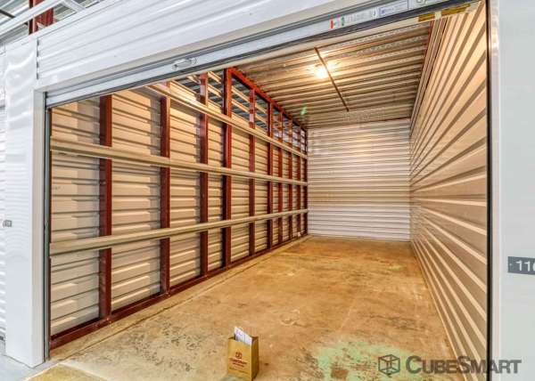 Facility photo: //images.sparefoot.com/medium/22212269031a960b930.jpg