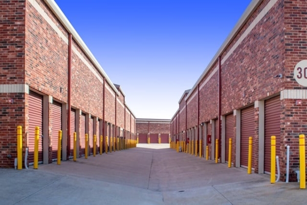 Storage Units at Public Storage - Grand Prairie - 5125 Lake Ridge Pkwy - 5125 Lake Ridge Pkwy