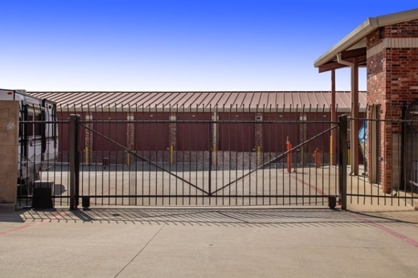 Storage Units at Public Storage - Grand Prairie - 5125 Lake Ridge Pkwy - 5125 Lake Ridge Pkwy