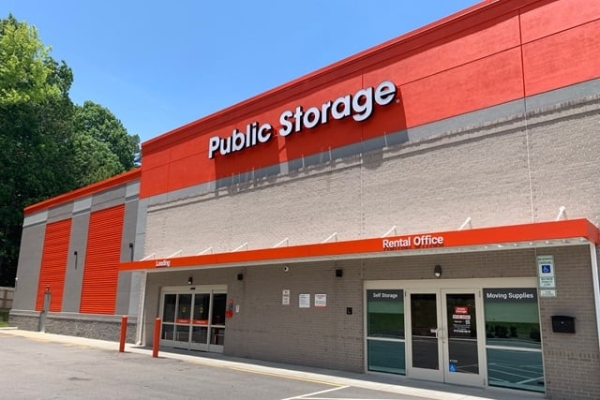 Facility photo: //images.sparefoot.com/medium/22217969f4a91387d70.jpg