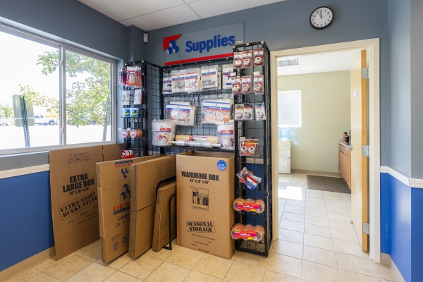 Facility photo: //images.sparefoot.com/medium/222225671165820870a.jpg