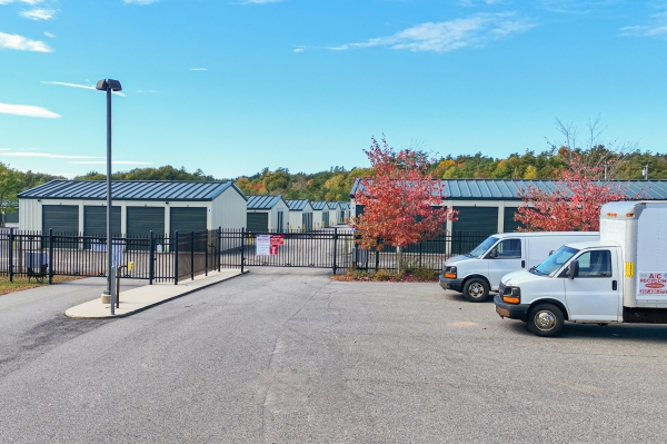 Facility photo: //images.sparefoot.com/medium/222225671165a55136d.jpg