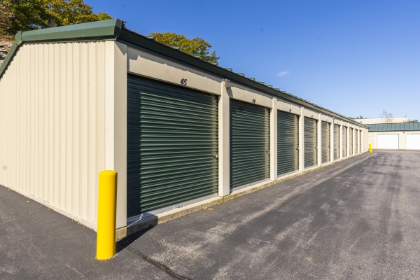 Facility photo: //images.sparefoot.com/medium/22223067116683bb889.jpg