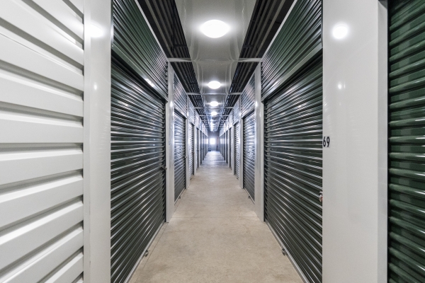 Facility photo: //images.sparefoot.com/medium/222230671166e104bb3.jpg