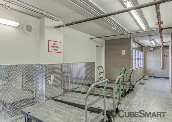Facility photo: //images.sparefoot.com/medium/22223168944815cffc9.jpg
