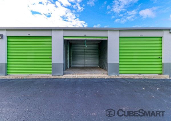 Facility photo: //images.sparefoot.com/medium/222239688084e41b2b0.jpg
