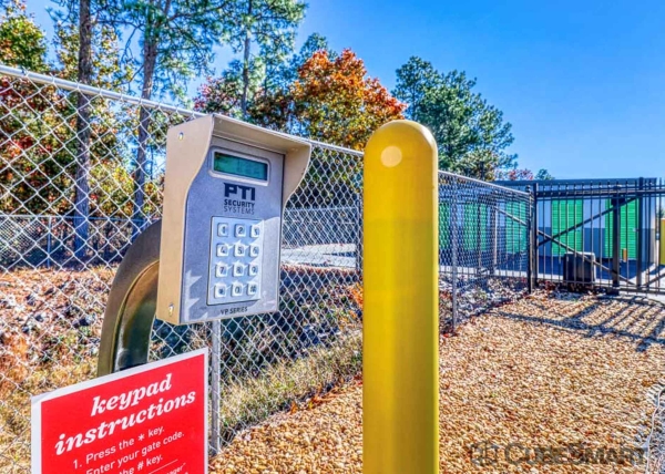 Facility photo: //images.sparefoot.com/medium/222241693a85d070162.jpg