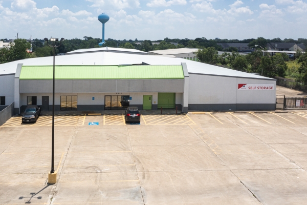 Storage Units at Devon Self Storage - 9160 - Highway 6 - 6610 Highway 6 North