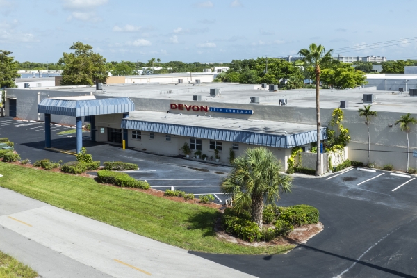 Storage Units at Devon Self Storage - 9130 - Pompano - 3111 Southwest 14th Court