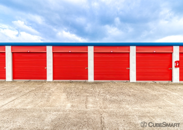 Facility photo: //images.sparefoot.com/medium/222315686f8b829a0c6.jpg