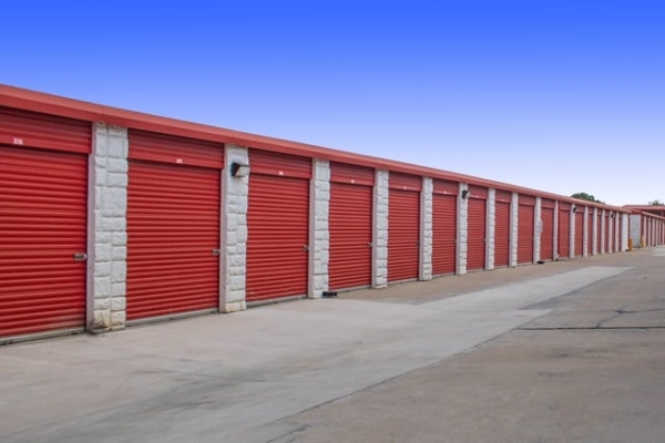 Facility photo: //images.sparefoot.com/medium/22231869f89cbeb01c8.jpg