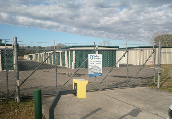 Facility photo: //images.sparefoot.com/medium/222336689f427c62bcc.jpg
