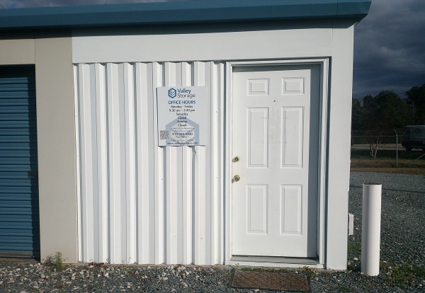 Facility photo: //images.sparefoot.com/medium/222336689f428c97931.jpg
