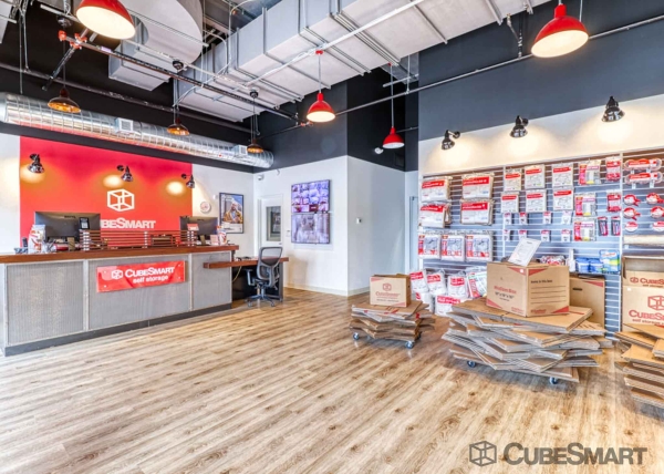 Storage Units at CubeSmart Self Storage - DE New Castle N Dupont Hwy - 4008 North Dupont Highway