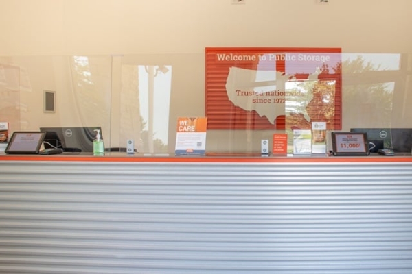 Facility photo: //images.sparefoot.com/medium/22237669610fb1ceceb.jpg