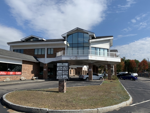 Facility photo: //images.sparefoot.com/medium/22238368fa7785309cc.jpg