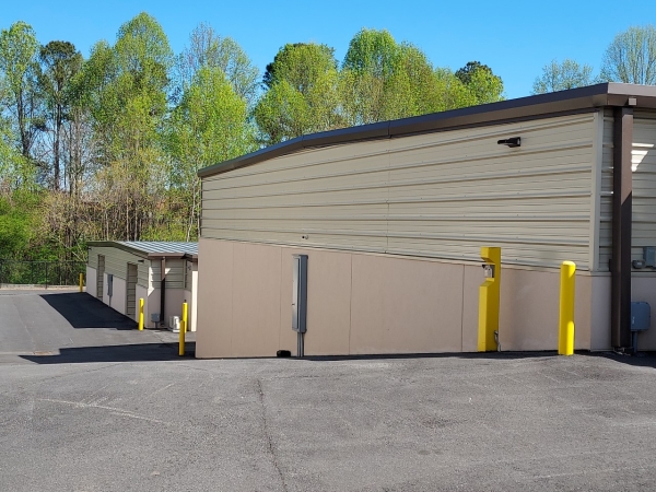 Facility photo: //images.sparefoot.com/medium/222403644fbb46c65be.jpg