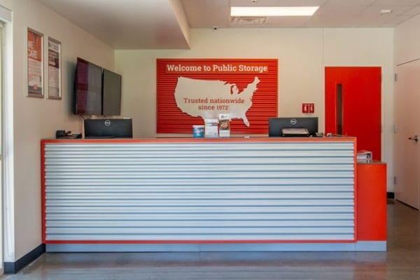 Facility photo: //images.sparefoot.com/medium/2224166877a4c101d1c.jpg