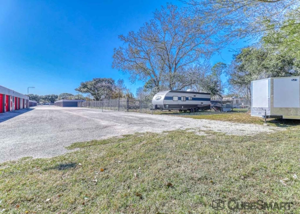 Facility photo: //images.sparefoot.com/medium/222454697206a752519.jpg