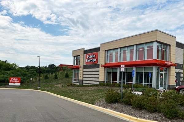 Storage Units at Public Storage - Inver Grove Heights - 9725 S Robert Trail - 9725 S Robert Trail