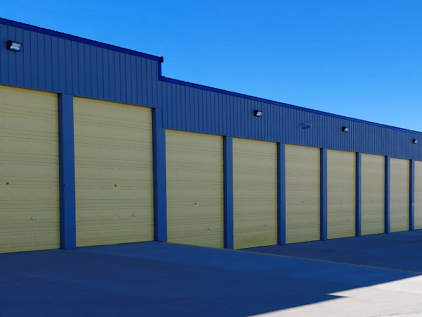 Facility photo: //images.sparefoot.com/medium/22256468f8f3fc1b50a.png