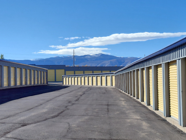 Facility photo: //images.sparefoot.com/medium/22256468f8f4059ff27.png