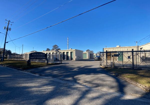 Facility photo: //images.sparefoot.com/medium/2226606896198a5bec0.png