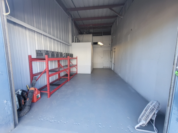 Storage Units at Tampa Airport Storage - 6717 Benjamin Rd