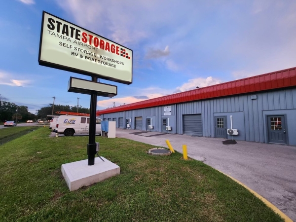 Storage Units at Tampa Airport Storage - 6717 Benjamin Rd