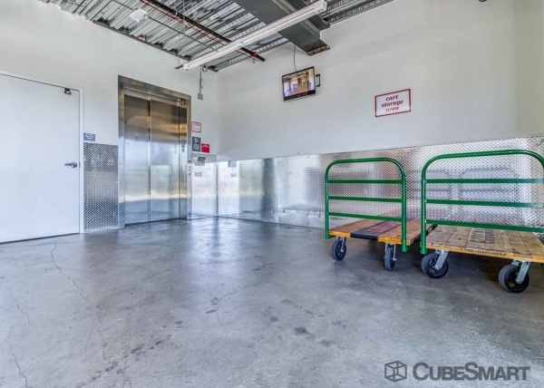 Facility photo: //images.sparefoot.com/medium/2229236883281be4e38.jpg